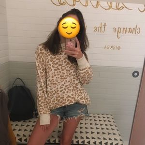 Super soft aerie sweatshirt, never worn!!